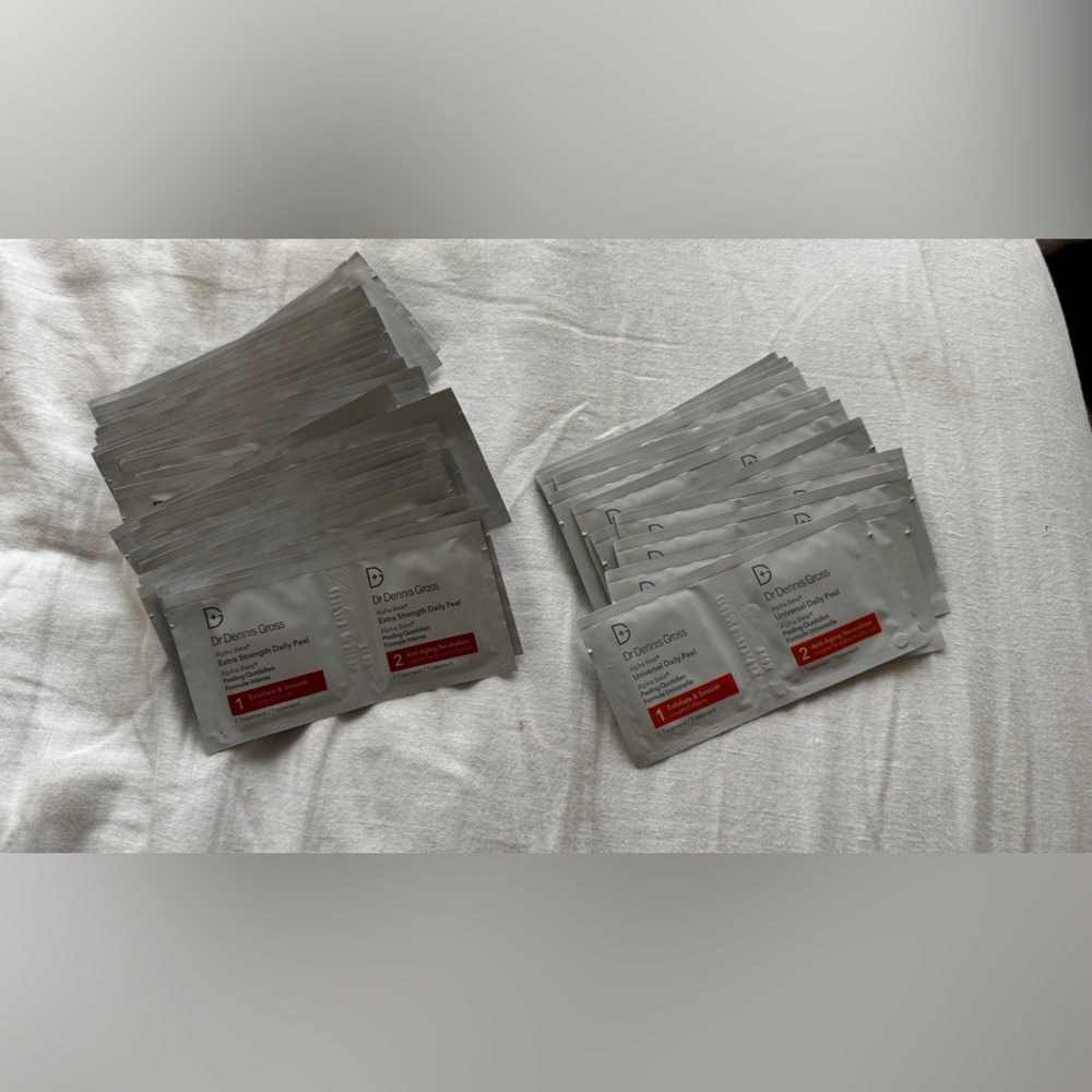 44 packets of Dr Dennis Gross (32 extra strength 12 regular)